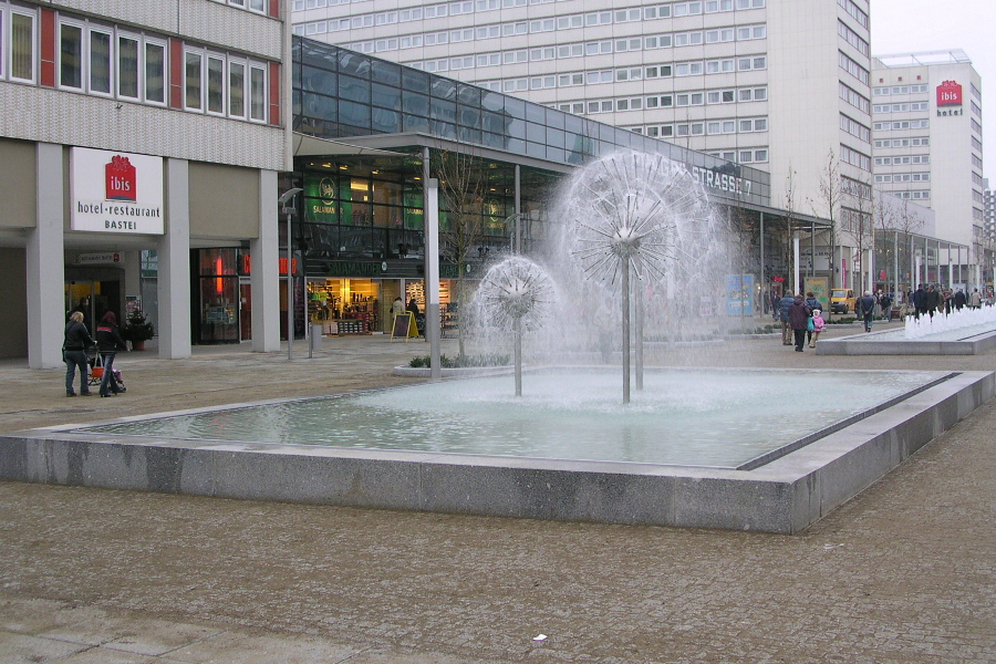 Fountain of stainless steel