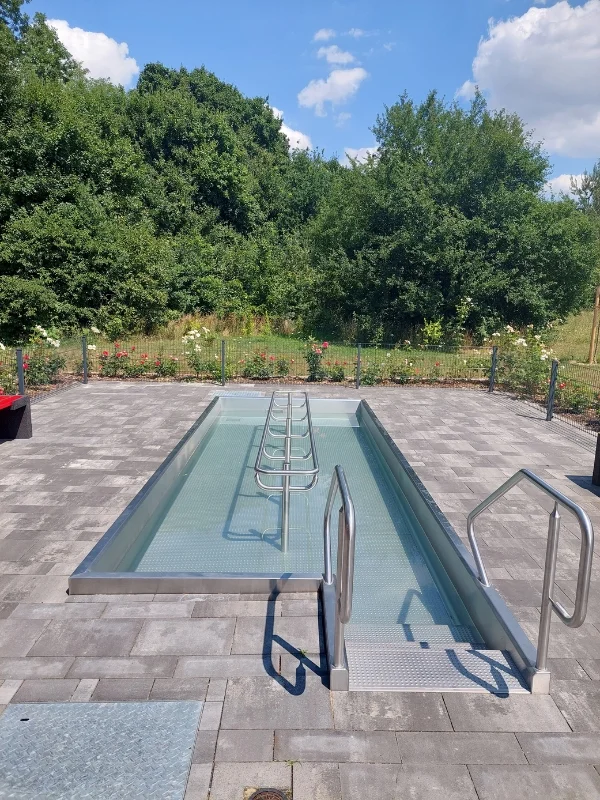 Refreshment & health combined - stainless steel Kneipp basin